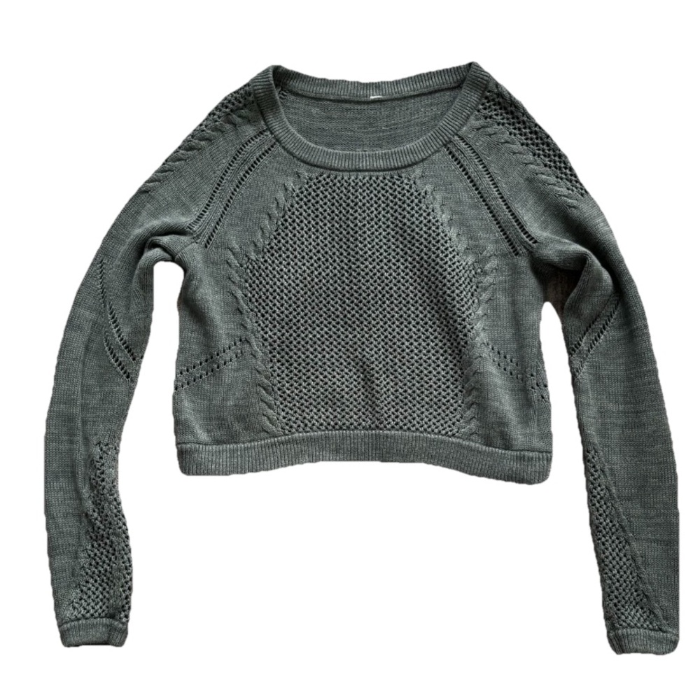 LULULEMON BE PRESENT KNIT CROP PULLOVER SAGE GREEN MODERN CHIC ATHLEISURE TRENDY